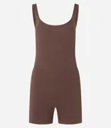 Enterito deportivo azul con escote cuadrado y breteles anchos.