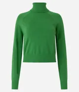 Blusa básica de punto marca Blue Steel, con cuello alto y manga larga. Confeccionada en tejido de punto recto con textura suave y cómoda.