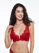 Bralette rojo de encaje con escote en V y breteles regulables.