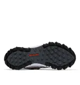 Championes de trekking Columbia Peakfreak II OutDry, color gris claro con detalles en gris oscuro y naranja. Incorporan tecnología impermeable OutDry, entresuela TechLite+ y suela Adapt Trax.