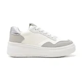 Championes blancos con detalles en gris y plateado, con plataforma y cordones.