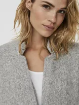 Saco gris melange de corte recto, con cuello mao y bolsillos laterales.