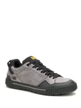 Sneaker para hombre marca CAT, modelo Axiom Charcoal, color gris con detalles en negro y logo amarillo en la lengüeta. Confeccionada en cuero encerado desgastado y gamuza revestida de PU, con forro y plantilla de espuma de PU moldeada.