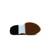 Zapatillas Converse Run Star Hike de caña alta color naranja, con cordones blancos, plataforma blanca y suela de goma con diseño dentado en marrón y negro.