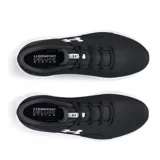 Championes de running Under Armour Charged Assert 10, color negro con logo lateral en blanco y suela con tecnología Charged Cushioning en color blanco.
