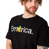 Remera negra de algodón con logo de Emerica y diseño de una naranja.