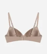 Soutien básico de microfibra color marrón, con relleno triangular suave, sin aro, con detalle en los laterales, espalda doble y tirantes finos regulables.