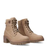 Botas acordonadas de mujer Miss Carol modelo Laurion, color negro, con taco cuadrado texturizado simil madera, suela dentada y detalle de tejido de lana en la parte superior de la caña.
