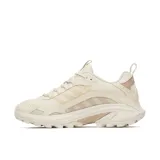 Championes de trekking y trail running Merrell modelo Moab Speed 2 Sport, color beige con detalles en tonos más oscuros y suela chunky con tecnología Vibram.