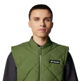Chaleco acolchado Columbia de color verde oliva, con diseño de rombos, cierre frontal completo, cuello tipo bomber y múltiples bolsillos frontales funcionales con solapa y anilla en D.