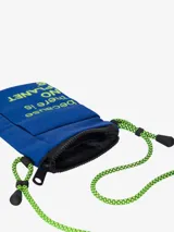 Mini cartera azul con correa de cordón verde y texto estampado en verde que dice 'because there is NO PLANET B'.