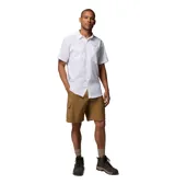 Camisa de manga corta Columbia modelo Silver Ridge II SS, color blanco, con bolsillos frontales con solapa y cierre de velcro, cuello clásico y diseño transpirable con tecnología de protección solar y absorción de humedad.