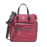 Cartera tipo tote marca XL, color bordó, confeccionada en material textil. Cuenta con doble asa superior, correa ajustable extraíble, bolsillos frontales con cierre y detalle de llavero trenzado.