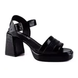 Sandalia de vestir Korium Modena color beige, con plataforma y taco cuadrado alto.