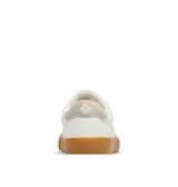 Championes Columbia modelo Bonehead Lea, color blanco con suela de goma color caramelo. Presentan una combinación de cuero y materiales sintéticos en la parte superior, con puntera y talón reforzados en gamuza. Incluyen tecnología Omni-Grip en la suela para mayor tracción y entresuela de EVA.