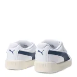 Championes urbanos Puma modelo Park Life Style Easy, color negro con detalles en blanco. Presentan un diseño de corte bajo con cordones anchos y suela de goma blanca.