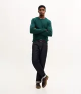 Suéter de punto para hombre, con cuello redondo, mangas largas y puños y bajo acanalados.