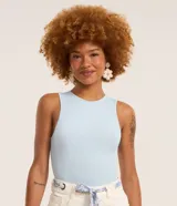 Body femenino de Blue Steel con cuello halter y diseño sin mangas. Confeccionado en tejido de poliamida con textura acanalada y cierre en la entrepierna.