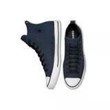 Championes Converse Chuck Taylor All Star Tec Tuff, modelo de caña alta en color azul marino, con cordones negros, puntera de goma blanca y suela con líneas distintivas.