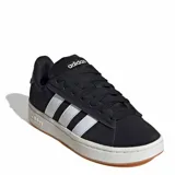 Championes Adidas modelo Grand Court Alpha, color negro con las icónicas tres tiras laterales en blanco. Presentan una suela de plataforma baja en color blanco con base de goma, cierre mediante cordones y diseño de corte urbano.