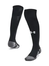 Medias de fútbol de caña alta Under Armour, color negro con detalles en gris en talón y puntera. Presentan el logo de la marca en blanco en la pantorrilla, diseño con paneles de malla para transpirabilidad y soporte de arco integrado.