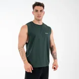 Musculosa unisex negra de algodón, con estampado serigráfico en el frente con la palabra "GAINS." y en la espalda con la palabra "PERSISTENCE".