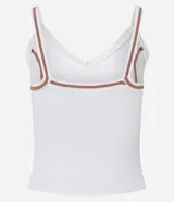 Camisete texturizada sin costuras, color blanco con pespuntes contrastantes color marrón, breteles medianos y sin copa.