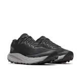 Championes de trail running Merrell modelo Nova 4, color negro con entresuela gris. Presentan parte superior de malla transpirable con refuerzos de TPU, cierre con cordones y suela de goma con tecnología Quantum Grip para mayor tracción.
