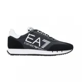 Championes urbanos Armani EA7, modelo de estilo vintage, color negro con detalles en blanco. Presentan el logo de la marca estampado en el lateral y en la lengüeta, con combinación de materiales textiles y gamuza, y suela de goma dentada.