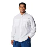 Camisa de manga larga Columbia modelo Tamiami II, color blanco, con cuello abotonado, dos bolsillos frontales con solapa y ventilación en la espalda. Confeccionada en tejido técnico ultraligero con protección solar y propiedades de evaporación avanzada.