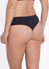 Bombacha tipo culotte colaless de microfibra sin costuras, con forro interior de algodón.