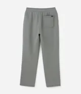 Pantalón de corte recto confeccionado en tejido de algodón y poliéster, con cintura elástica ajustable mediante lazo y bolsillos laterales.