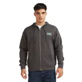 Campera canguro de felpa con cierre frontal completo y capucha ajustable con cordón, color plomo, con bolsillos tipo canguro y pequeño estampado gráfico en el pecho.