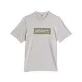 Remera Adidas Skateboarding color gris melange, de manga corta y cuello redondo. Presenta un estampado frontal rectangular en tono verde militar con el logo y el texto de la marca.