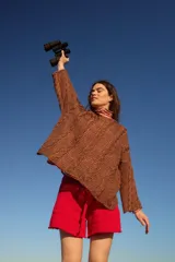 Short tejido de algodón con cintura elástica y diseño de punto texturizado.