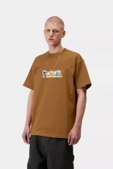 Remera Carhartt WIP S/S Primary de manga corta, color marrón, con diseño estampado gráfico en el pecho.