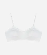 Soutien top de encaje floral color blanco, sin copa y sin aro, con tirantes ajustables y ribetes delicados en los bordes.