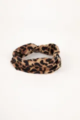 Vincha de pelo elástica con diseño de estampado animal print de leopardo.