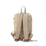 Mochila matera de diseño vertical, color gris azulado, con acabado acolchado y cierres frontales. Cuenta con un compartimento principal espacioso, un bolsillo frontal externo y un asa superior para transporte manual.