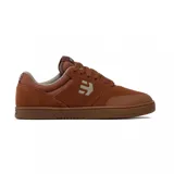 Championes Etnies Marana color marrón de gamuza con logo en el lateral.