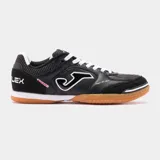 Championes de fútbol sala Joma modelo Top Flex, color negro con detalles en blanco y suela de goma color caramelo. Confeccionados en cuero, ofrecen gran resistencia y flexibilidad para el juego.