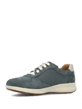 Championes Hush Puppies modelo Spinal Mesh de color azul, confeccionados en cuero y tejido de malla, con suela de EVA en tono beige y cordones claros.