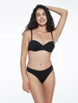 Vedetina negra de lycra con elástico fino en la cintura.