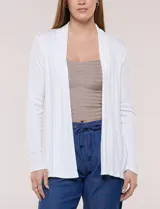 Cárdigan liviano blanco de punto acanalado, confeccionado en viscosa y elastano, con diseño de frente abierto, mangas largas entalladas y silueta fluida.