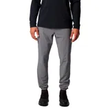 Pantalón tipo jogger de hombre, confeccionado en tejido técnico con tecnología Omni-SHIELD resistente al agua y a las manchas. Presenta cintura elástica con cordón ajustable, bolsillos delanteros, bolsillo trasero con cierre y dobladillos elásticos en los tobillos.