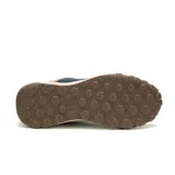 Championes Caterpillar modelo Hex Ready Low WP, color azul marino con detalles en marrón y suela en tono arena y marrón. Diseño impermeable con cordones, confeccionado en cuero de grano completo y materiales reciclados, con entresuela de EVA para mayor amortiguación.