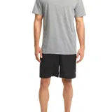 Short deportivo Puma color negro, de tejido ligero y corte holgado, con cintura elástica ajustable y logo estampado en la pierna.