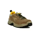 Championes de seguridad Diadora Utility modelo Country Low, color marrón, confeccionados en gamuza con suela de goma antideslizante y puntera reforzada. Presenta interior acolchado en color amarillo y cordones bicolor.