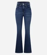 Pantalón bootcut de jeans con elastano, tiro alto, bolsillos delanteros y traseros, y cierre con botón.