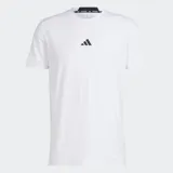 Remera de entrenamiento Adidas de manga corta, color blanco, con ajuste ceñido y logo de tres barras negras en el pecho. El cuello tiene una cinta interior con la inscripción "TRAINING".